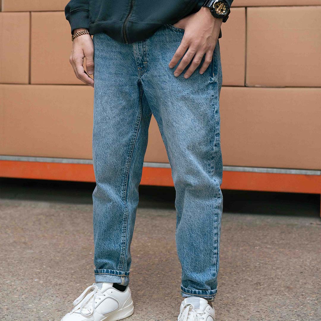 Random Wash Relaxed Jeans