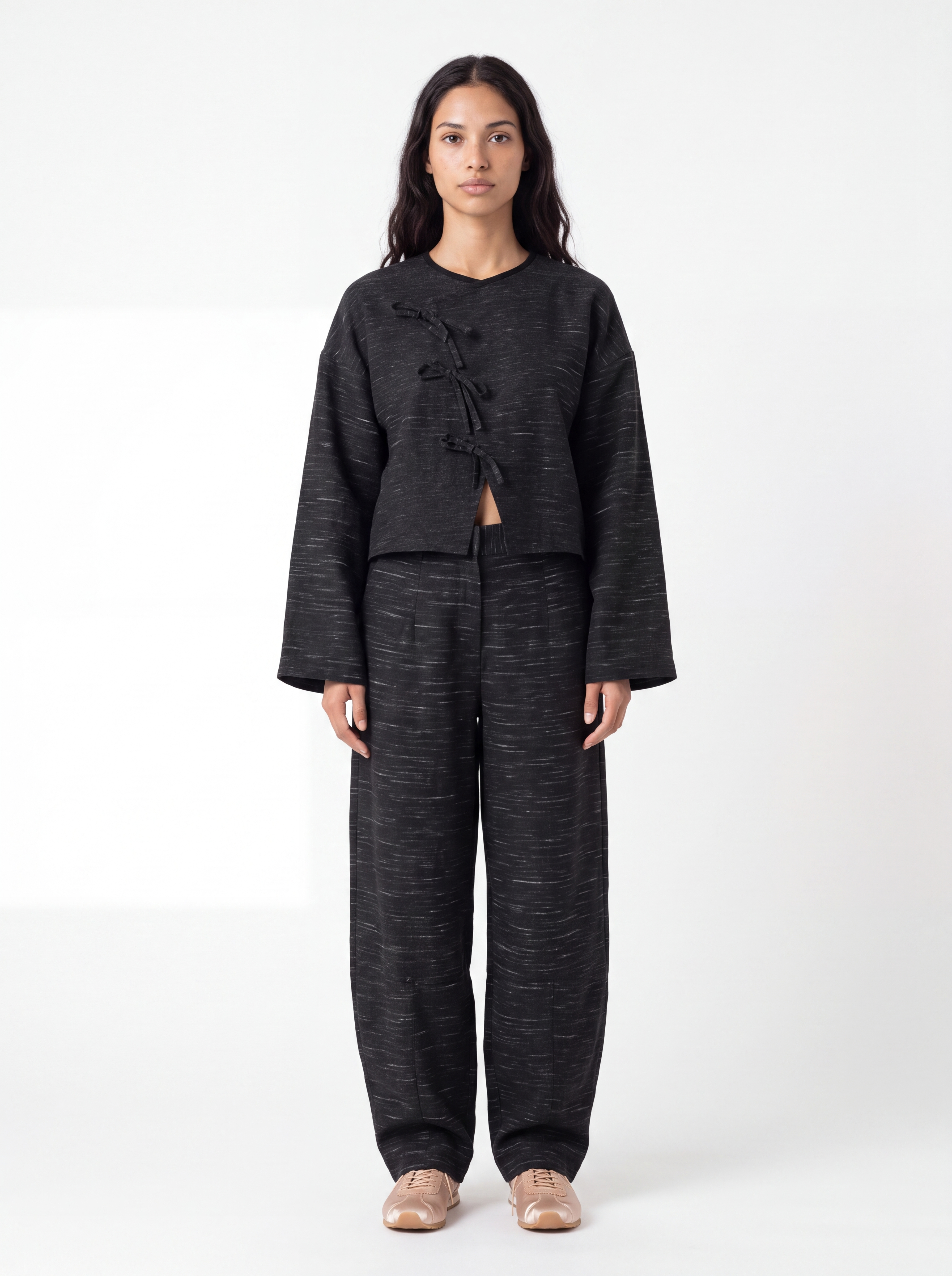Relaxed Trousers – Horseshoe Fit – Black Linen