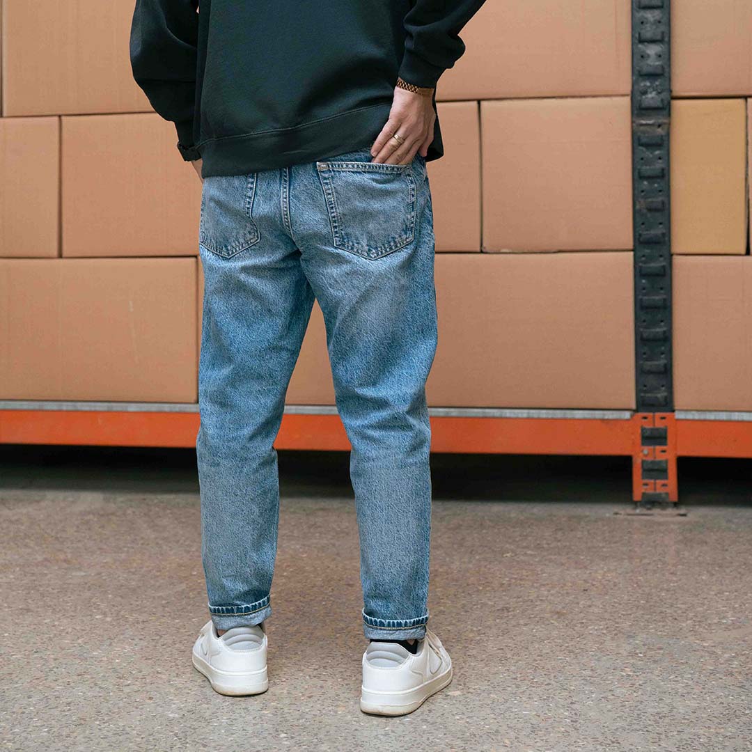 Random Wash Relaxed Jeans