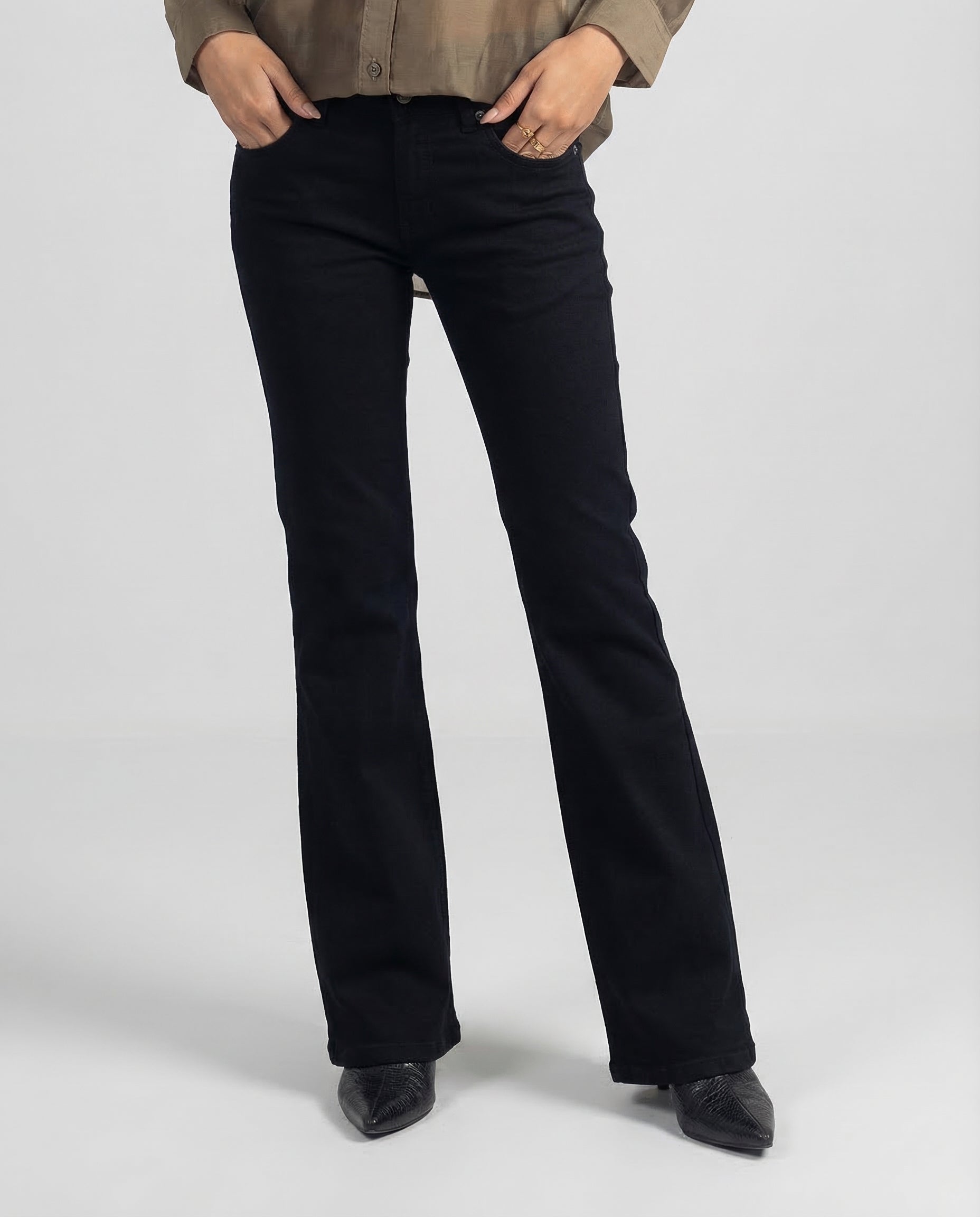 Lamar Fit – Bootcut Jeans